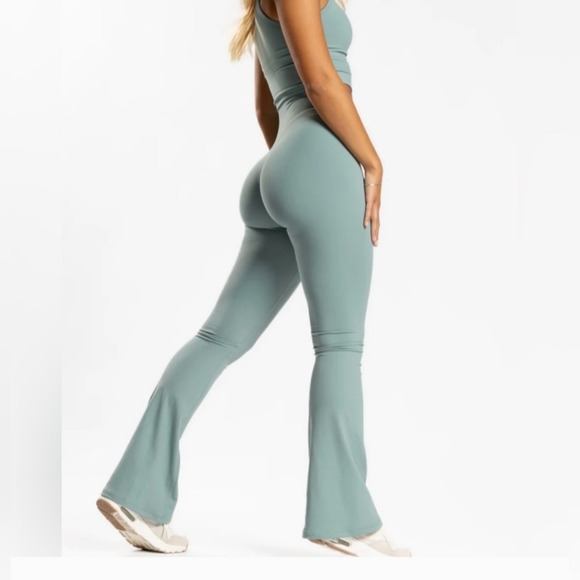 P'tula Sierra Women's Flare Leggings in Jade Size Large - Picture 1 of 7